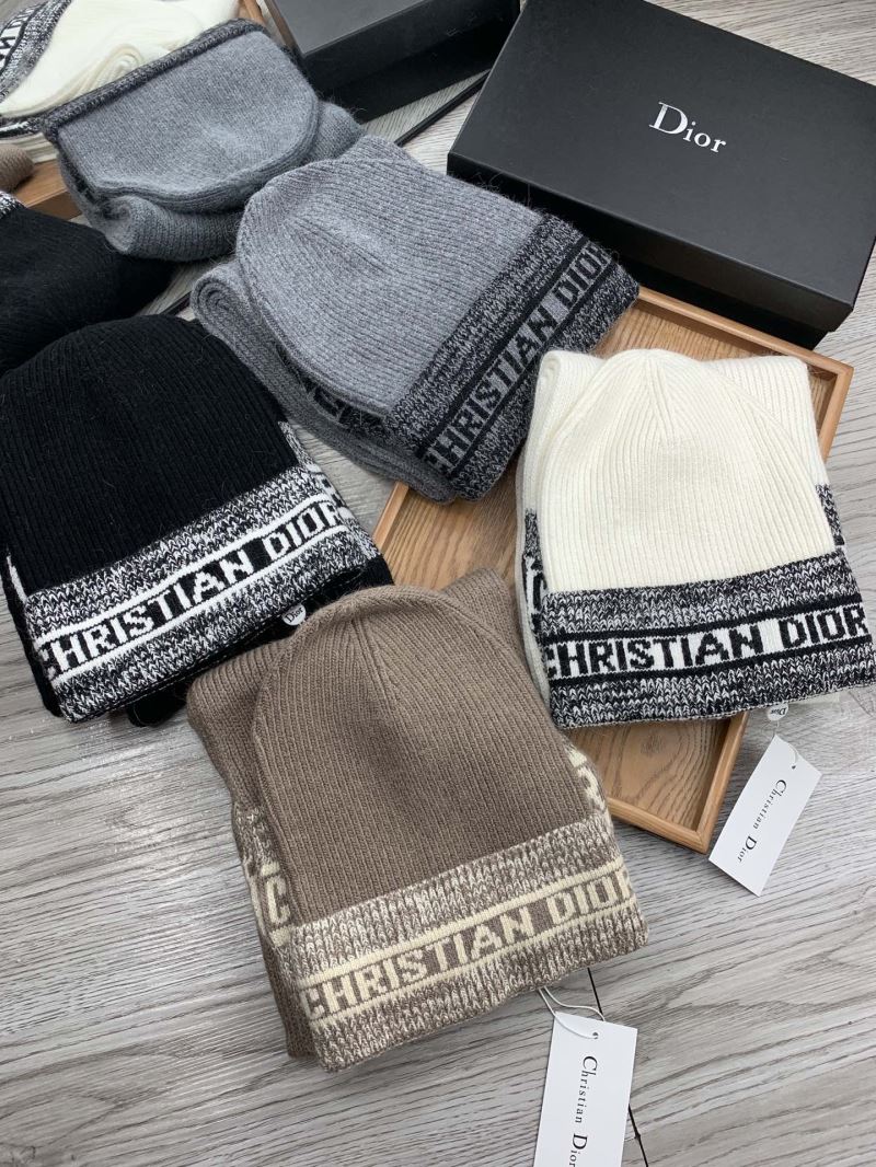 Christian Dior Caps Scarfs